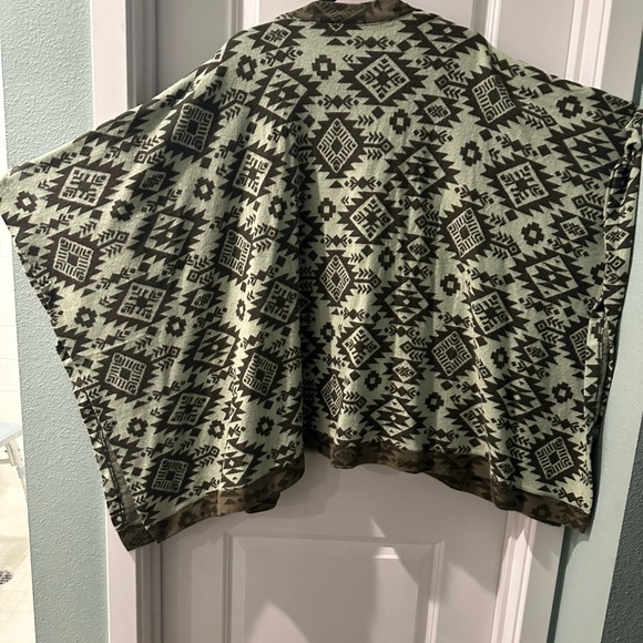 Denim&Co Olive and Black Knit Sweater - Picture 6 of 7